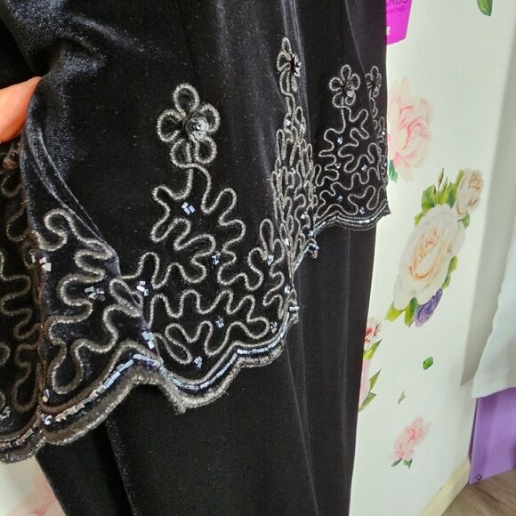 Womens Black Dress Gown by RM Richards - Karen Kwong  Velvet Size 8P NWT Formal - Picture 3 of 15